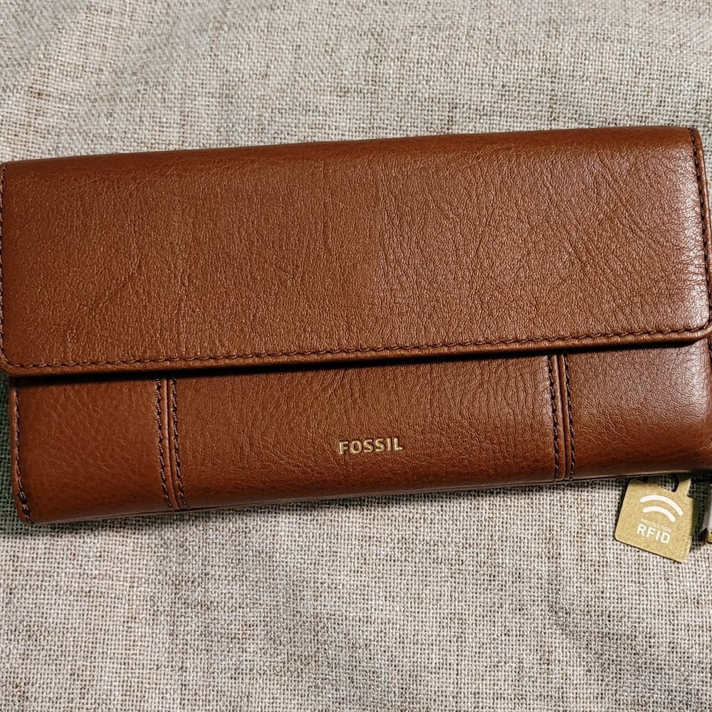 FOSSIL Wallet - NEW - Leather